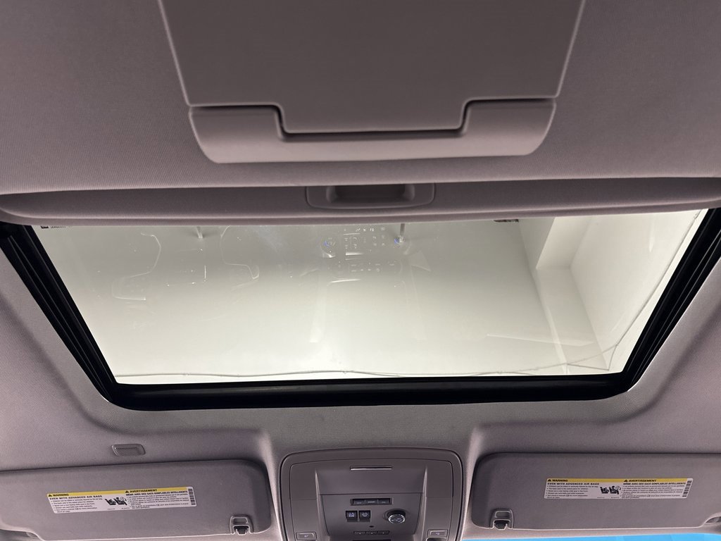 Used 2015 GMC Yukon Denali w/ Premium Package image 44