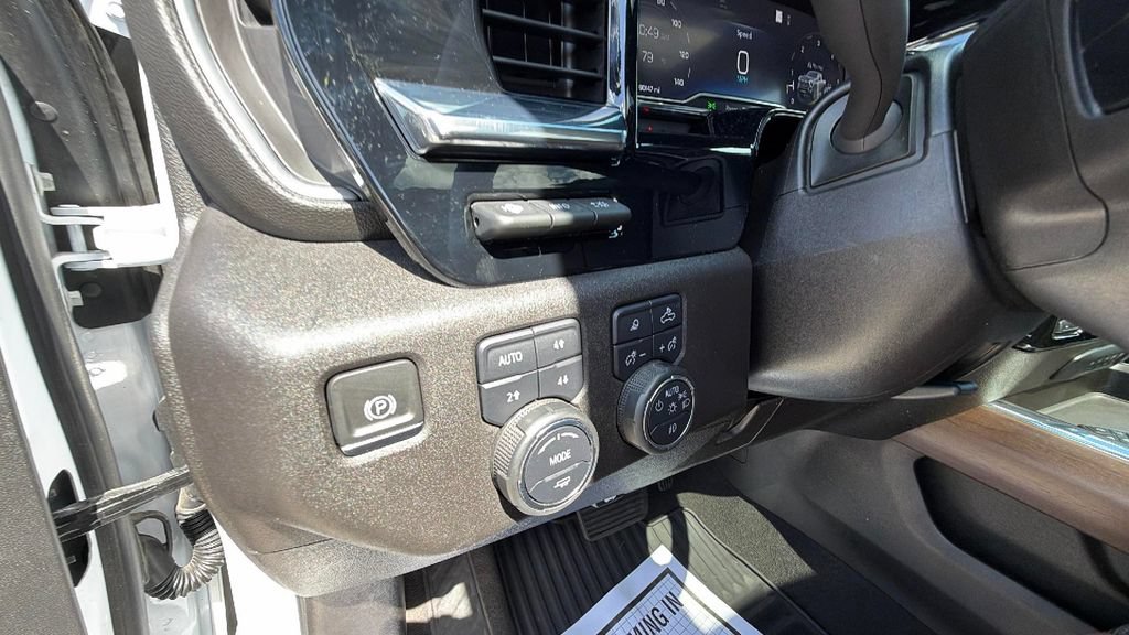 Certified 2024 Chevrolet Silverado 3500 High Country w/ High Country Premium Package AWD/4WD image 19