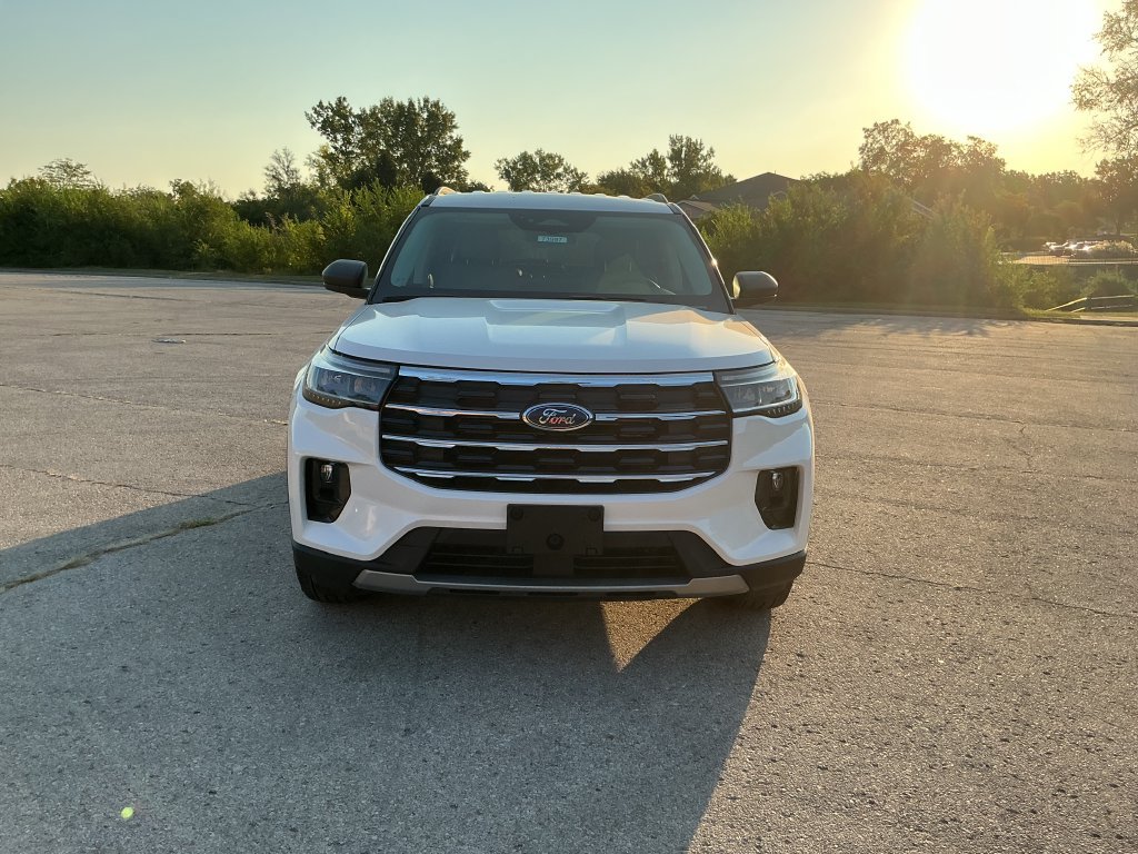 New 2026 Ford Explorer Active w/ Active Comfort Package AWD/4WD image 8