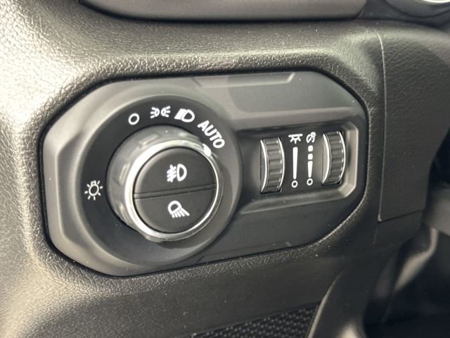 Used 2022 Jeep Gladiator Sport image 34