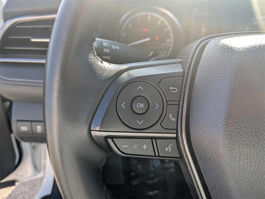 Used 2024 Toyota Camry SE image 22