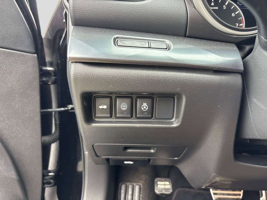 Certified 2023 Nissan Maxima SR w/ Sport Mat Group image 16