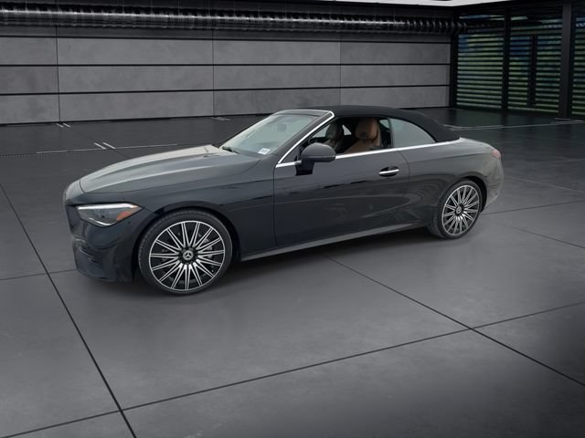 Used 2024 Mercedes-Benz CLE 450 4MATIC Cabriolet image 4