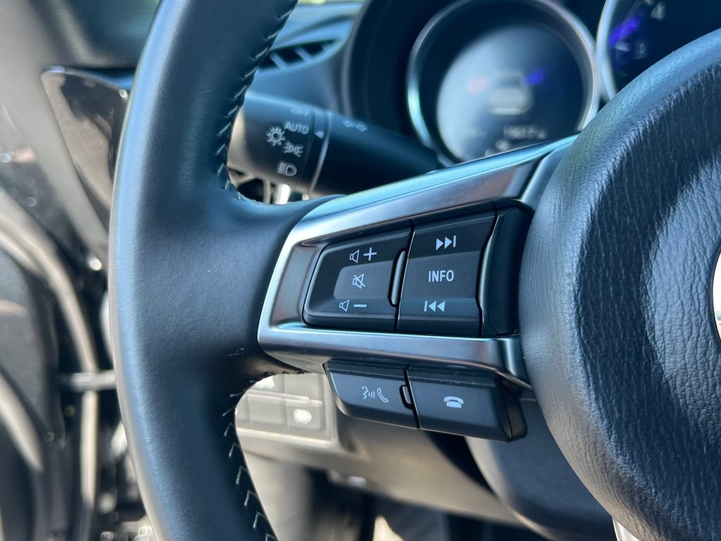 Used 2025 MAZDA MX-5 Miata RF Grand Touring RWD image 21