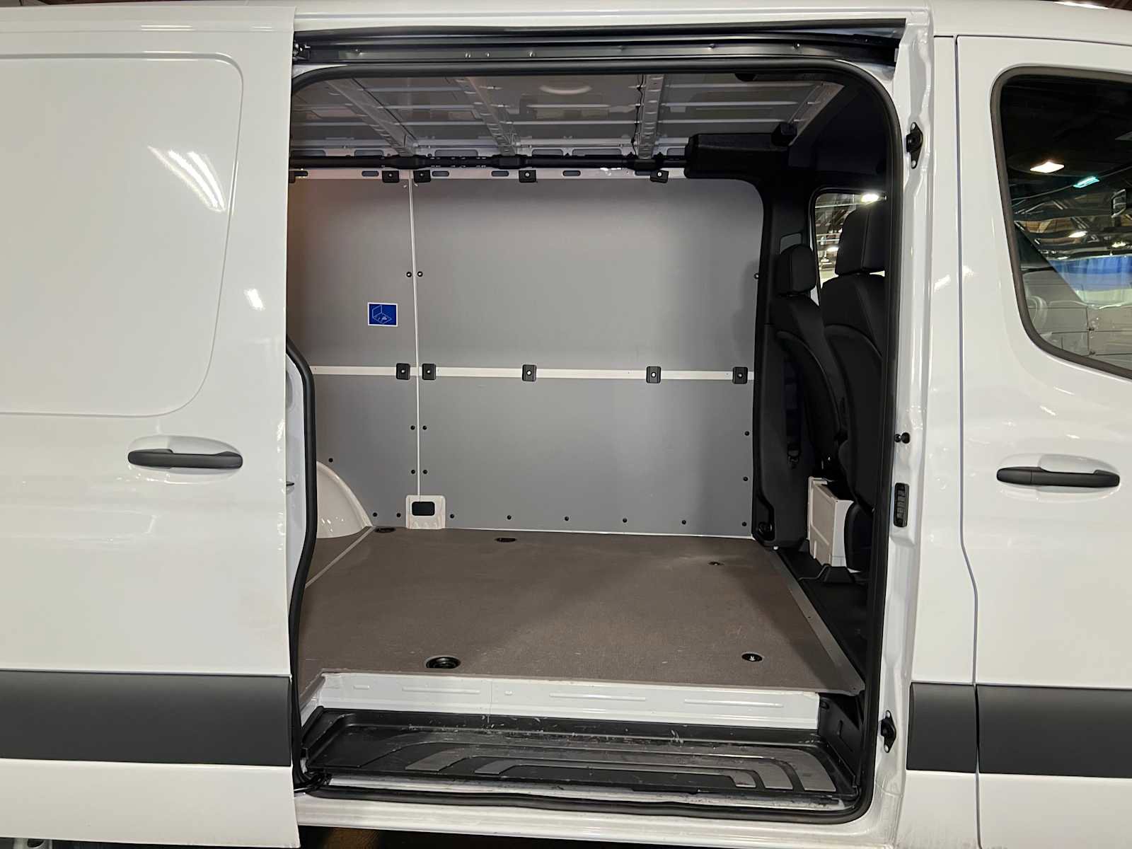 Used 2025 Mercedes-Benz Sprinter 2500 image 12