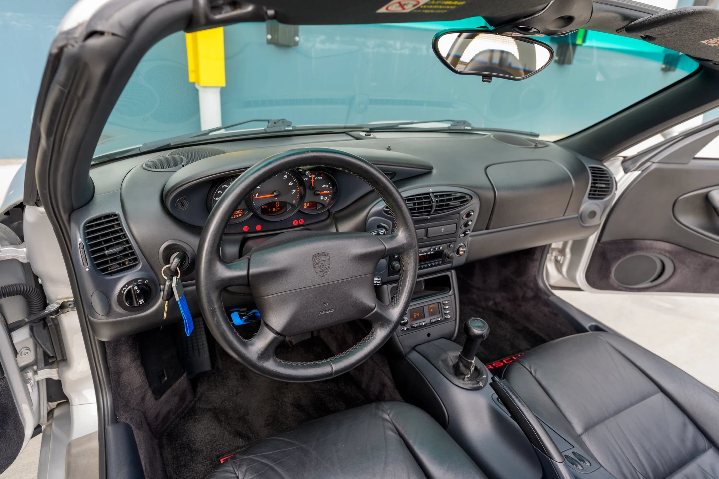 Used 1999 Porsche Boxster RWD image 45