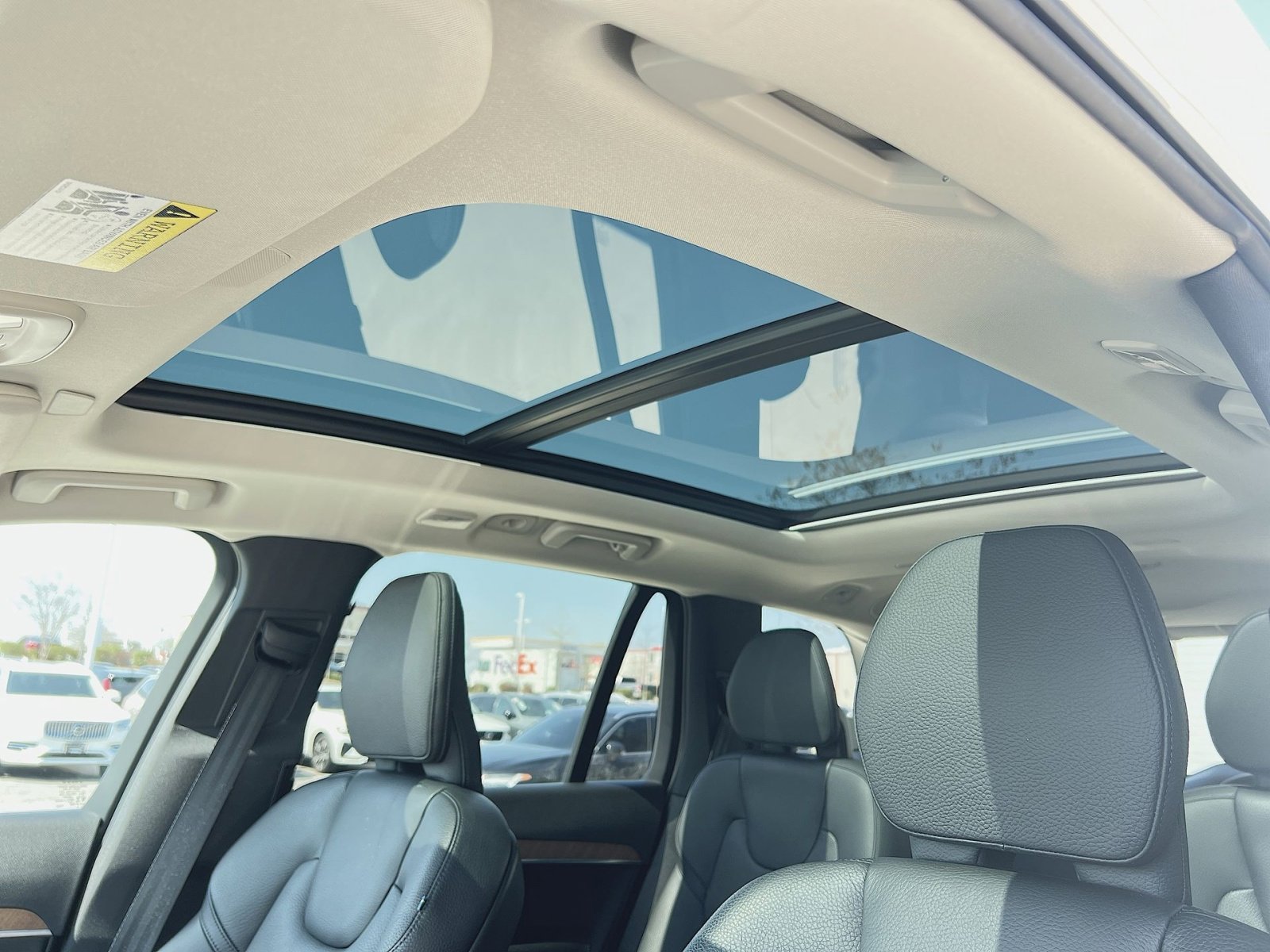 Certified 2023 Volvo XC90 B6 Plus w/ Protection Package Premier AWD/4WD image 32