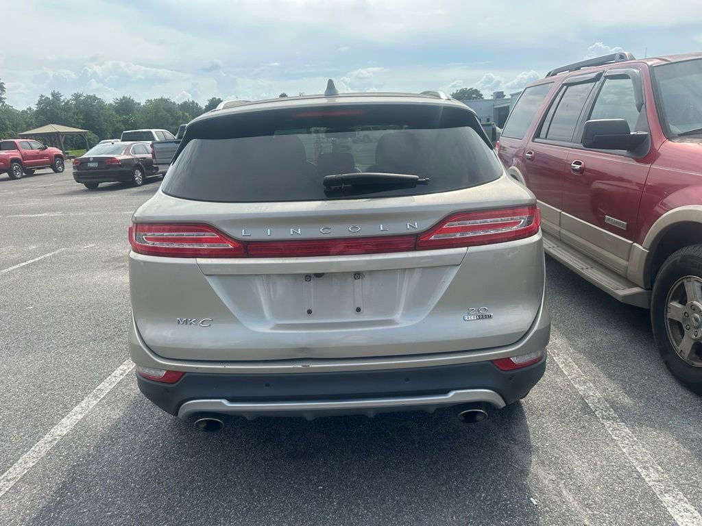 Used 2015 Lincoln MKC FWD w/ Equipment Group 101A Select image 4