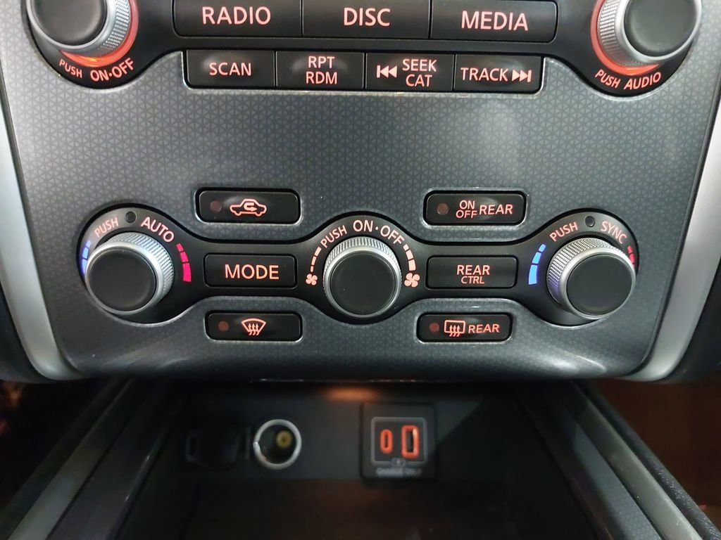 Used 2019 Nissan Pathfinder SL image 23