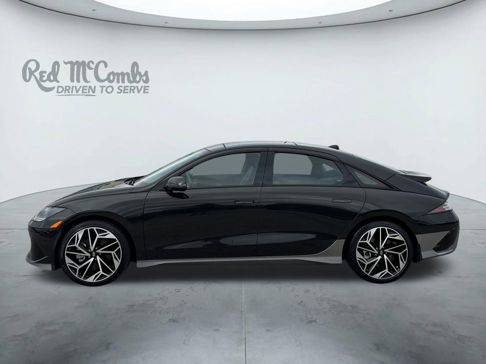 Used 2023 Hyundai Ioniq 6 Limited image 2