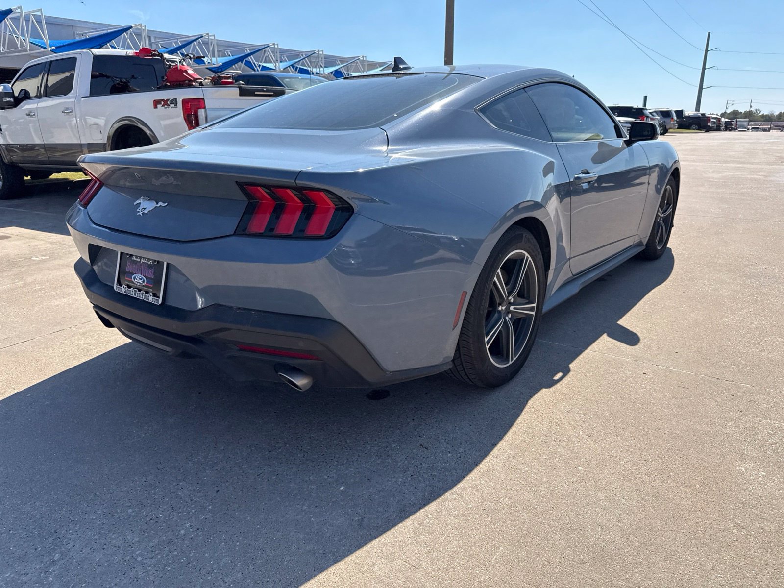 Used 2025 Ford Mustang Coupe RWD image 7