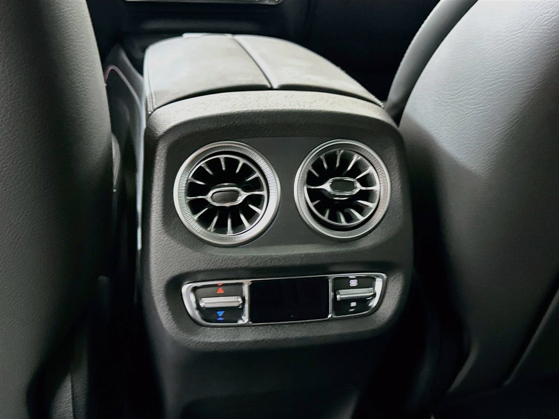 New 2027 Mercedes-Benz G 580 e image 28
