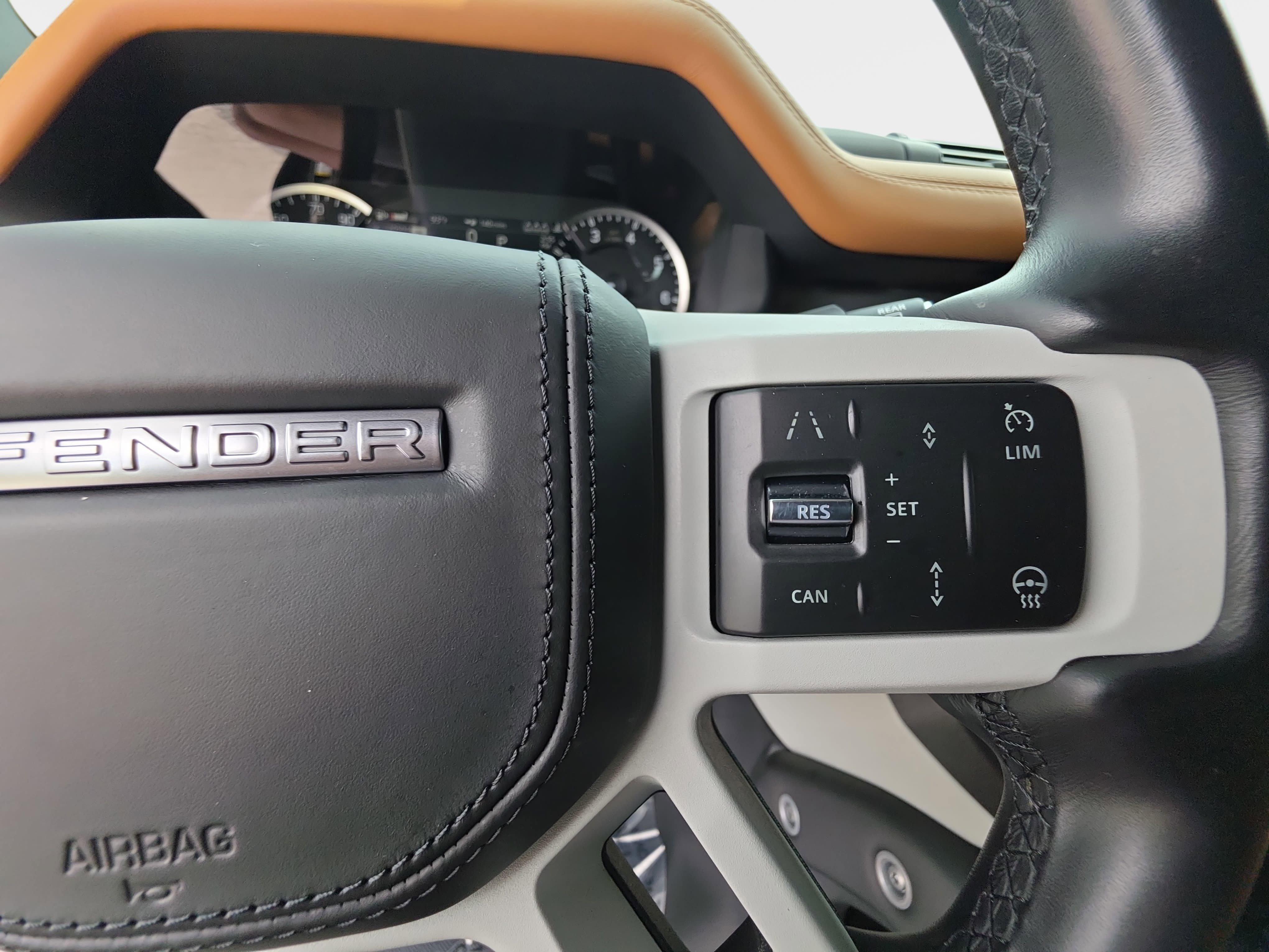 Used 2023 Land Rover Defender 110 X-Dynamic SE AWD/4WD image 17