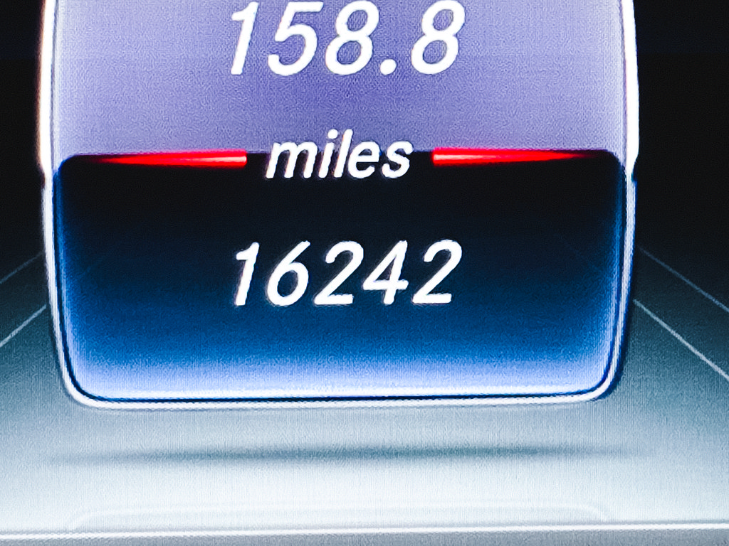 Used 2019 Mercedes-Benz E 300 4MATIC image 25
