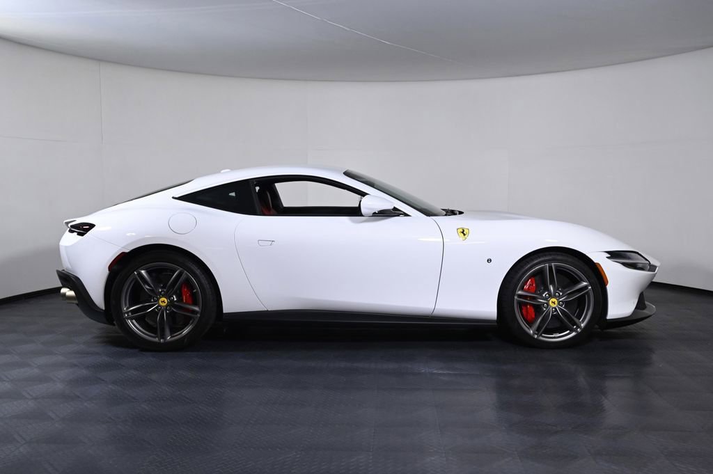 Used 2023 Ferrari Roma RWD image 10