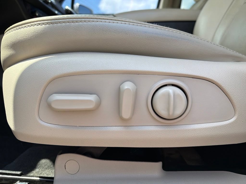 Used 2019 Buick Enclave Essence FWD image 33