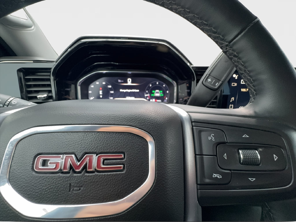 Used 2025 GMC Sierra 1500 SLT AWD/4WD image 45