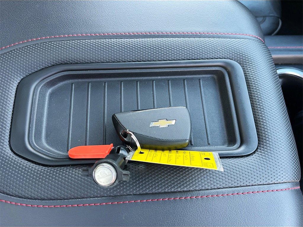 Used 2022 Chevrolet Suburban RST w/ Luxury Package image 35