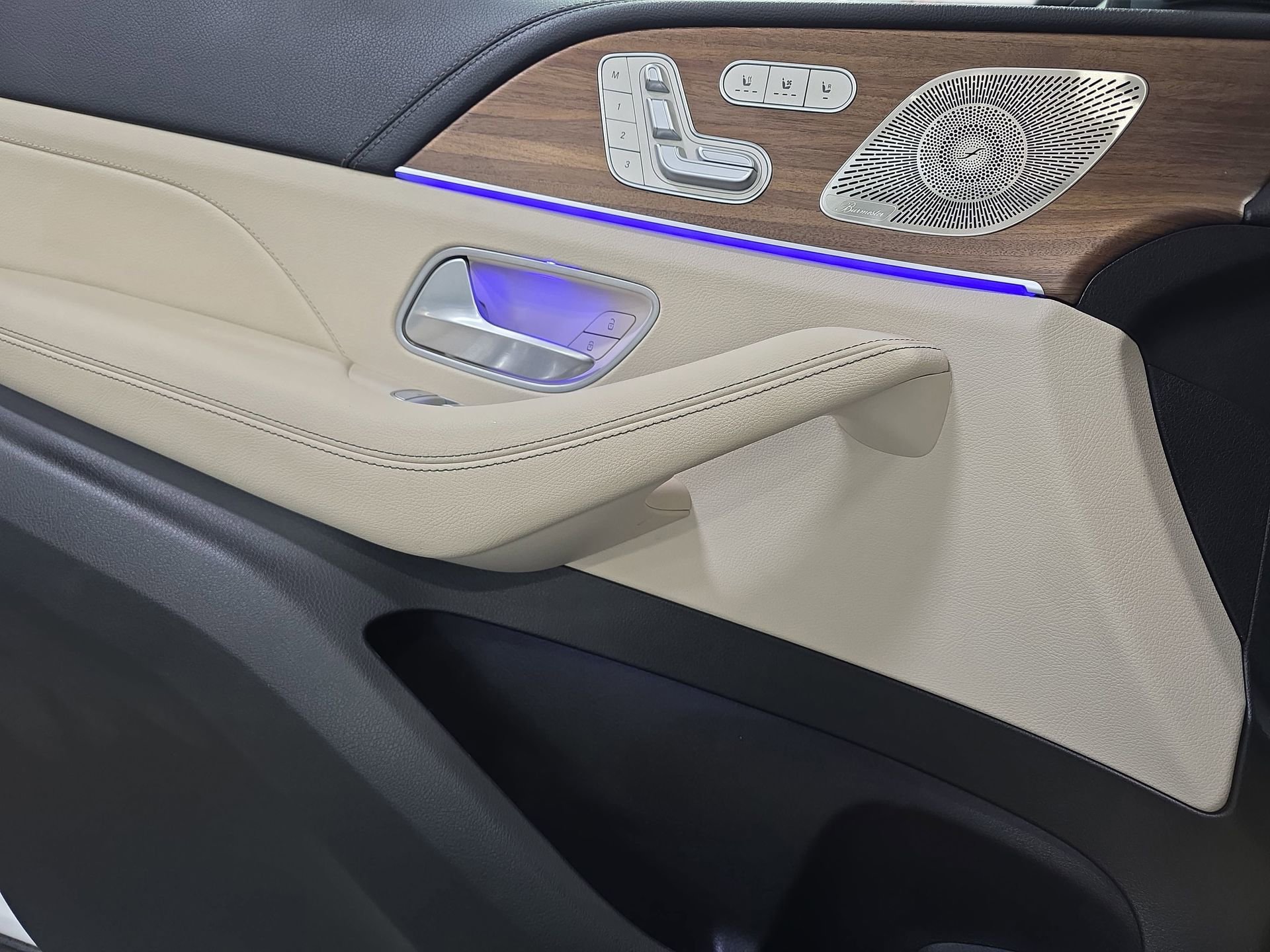 Certified 2025 Mercedes-Benz GLE 350 4MATIC image 26