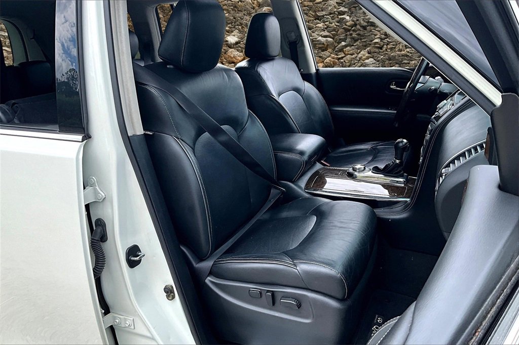 Used 2017 INFINITI QX80 4WD image 7