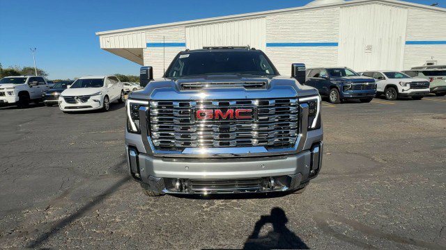 New 2026 GMC Sierra 3500 Denali w/ Denali Reserve Package image 3