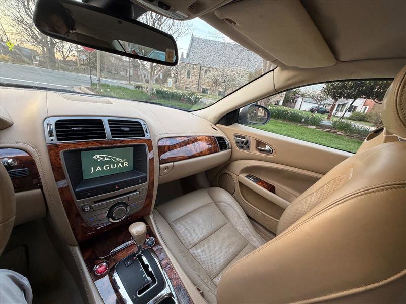 Used 2008 Jaguar XK Coupe image 26