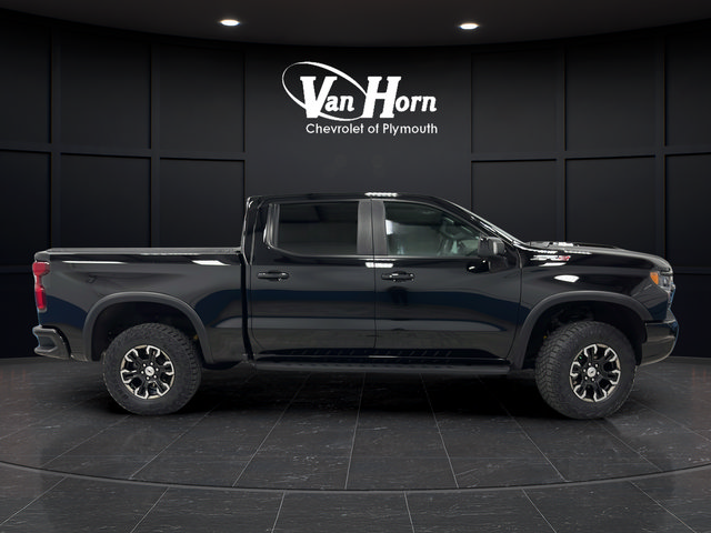 Used 2023 Chevrolet Silverado 1500 ZR2 w/ Technology Package AWD/4WD image 8