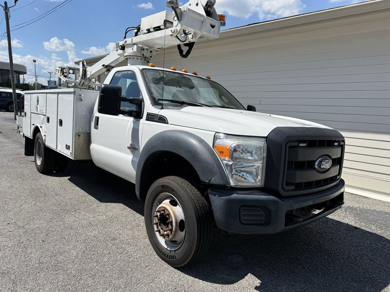 Used 2016 Ford F550 Luxury RWD image 3