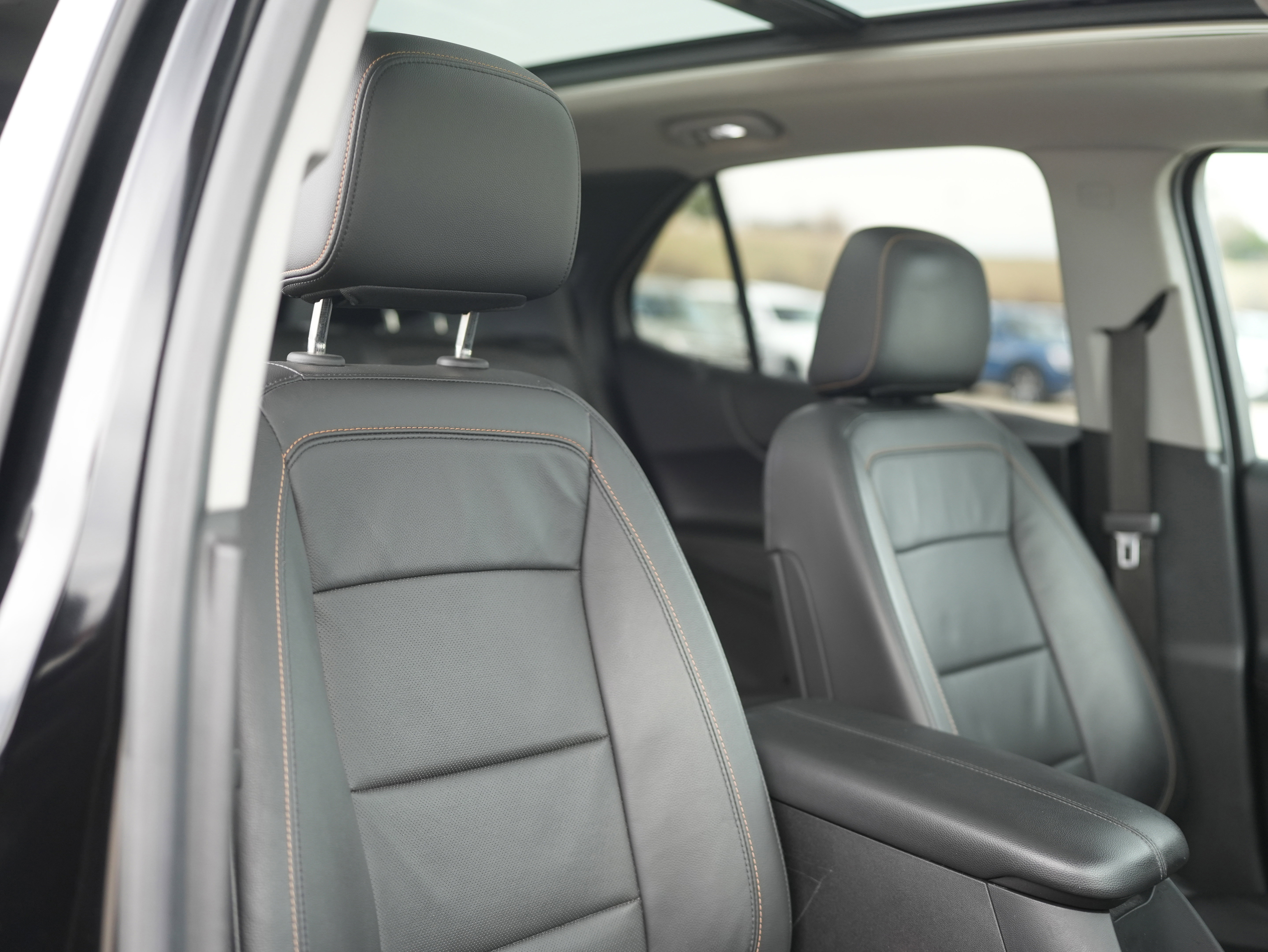 Used 2018 Chevrolet Equinox Premier image 22