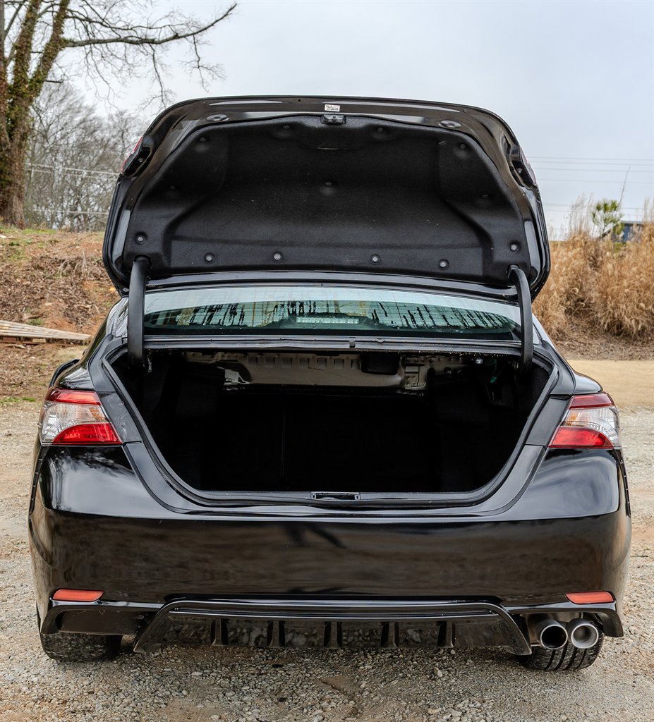 Used 2021 Toyota Camry SE image 7