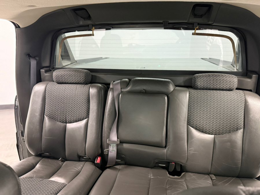 Used 2003 Chevrolet Avalanche 4x4 w/ Suspension Package, Off-Road image 45