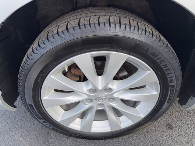 Used 2013 Toyota Venza LE image 26