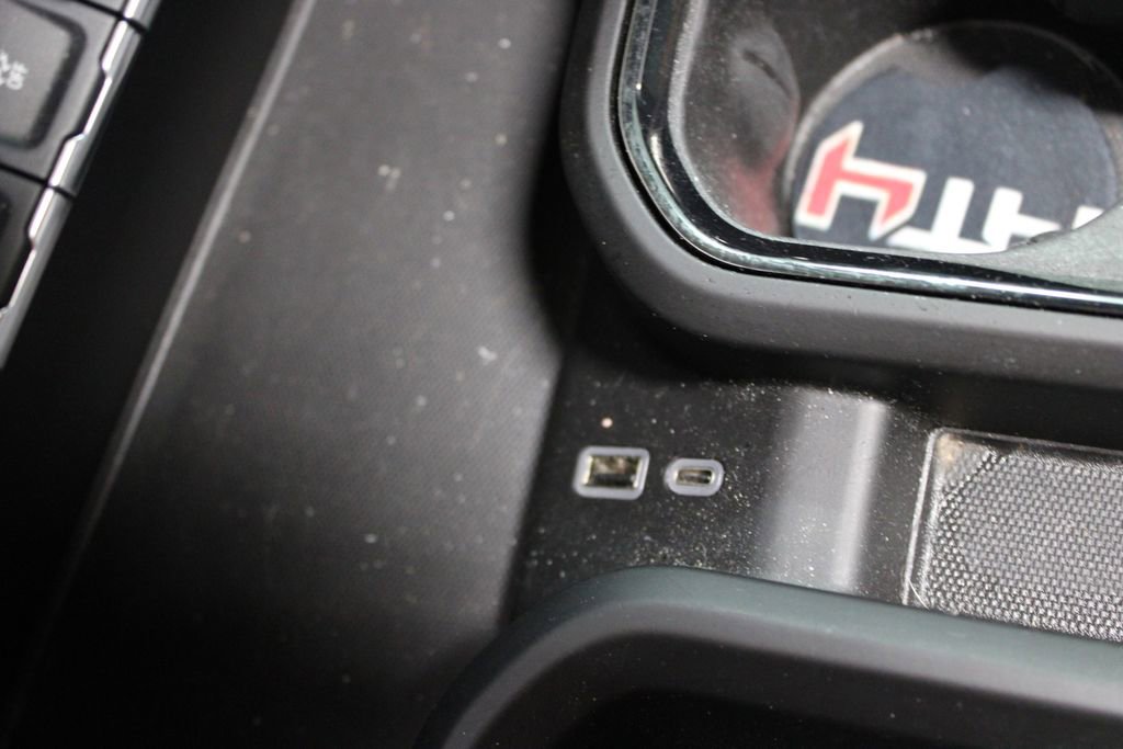 Used 2024 GMC Sierra 2500 AT4 w/ AT4 Premium Plus Package image 39