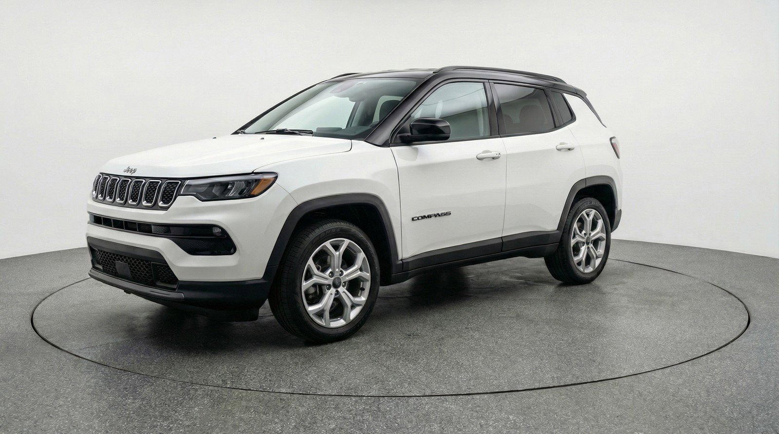 Used 2025 Jeep Compass Latitude AWD/4WD image 3