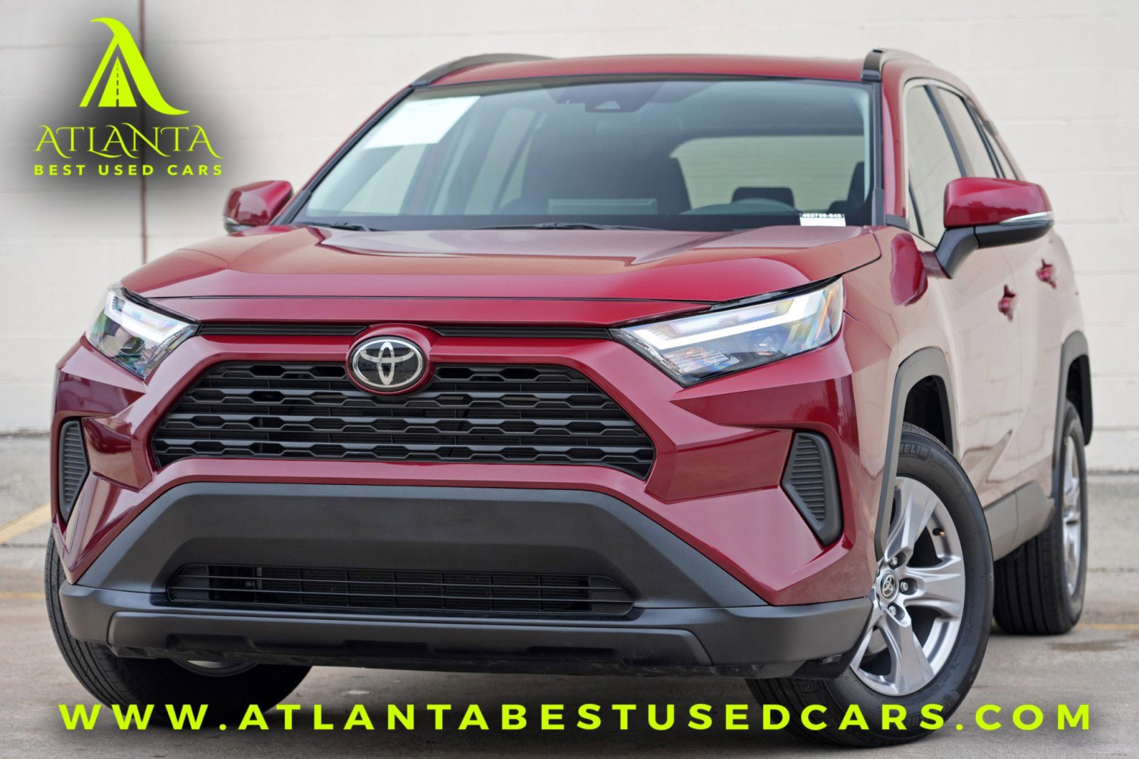Used 2025 Toyota RAV4 XLE w/ Convenience Package FWD image 1