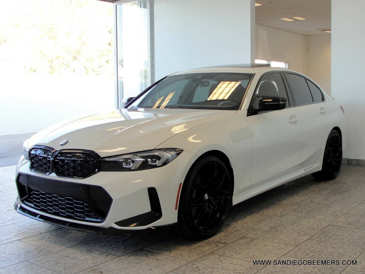 Used 2023 BMW 330i Sedan w/ M Sport Package RWD image 22