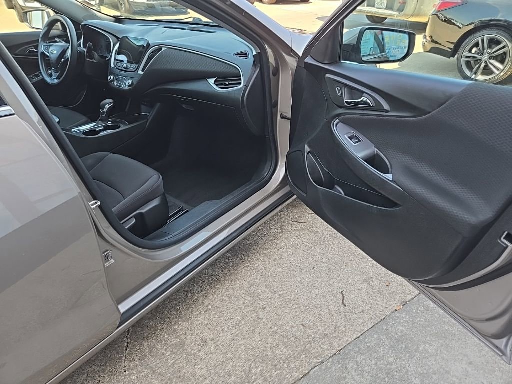 Used 2024 Chevrolet Malibu LT FWD image 61