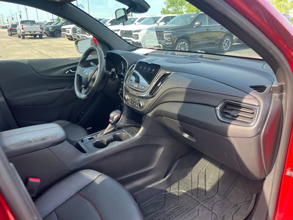Used 2023 Chevrolet Equinox RS w/ RS Leather Package AWD/4WD image 24
