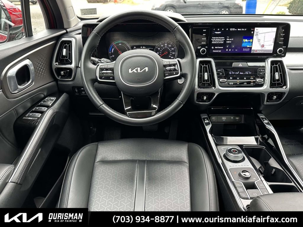 Used 2022 Kia Sorento SX w/ Panoramic Sunroof Package image 3