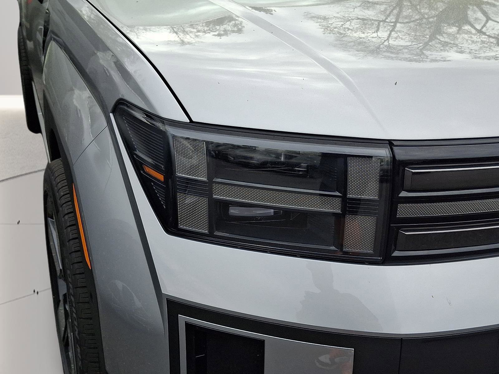 Used 2024 Hyundai Santa Fe Limited AWD/4WD image 11