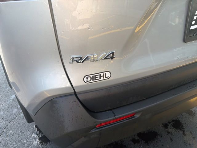 Used 2023 Toyota RAV4 LE AWD/4WD image 18