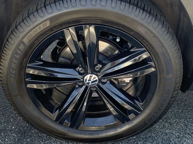 Used 2022 Volkswagen Atlas SEL R-Line AWD/4WD image 37