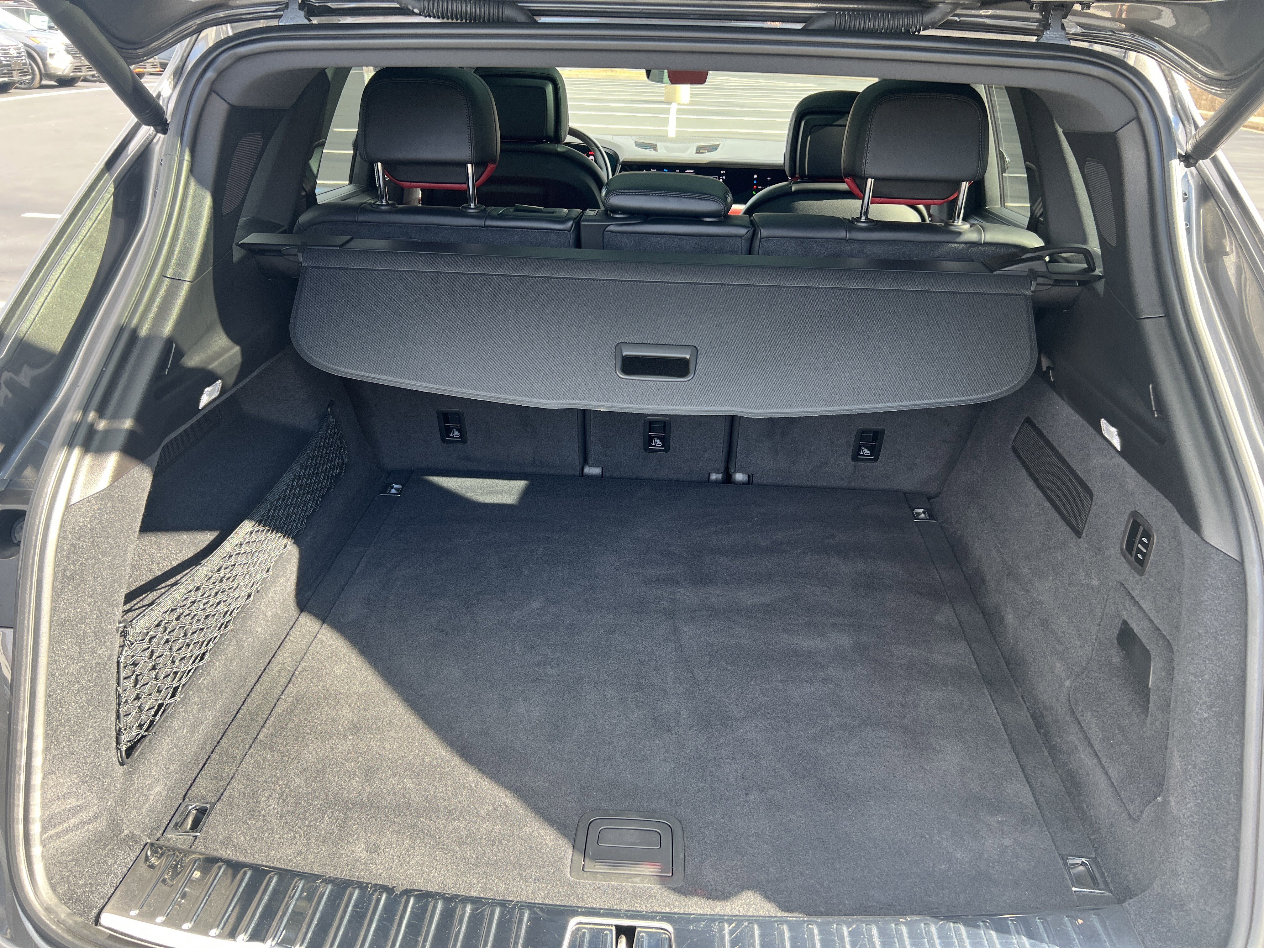 Used 2024 Porsche Cayenne image 29