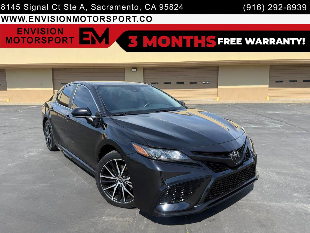 Used 2021 Toyota Camry SE image 1