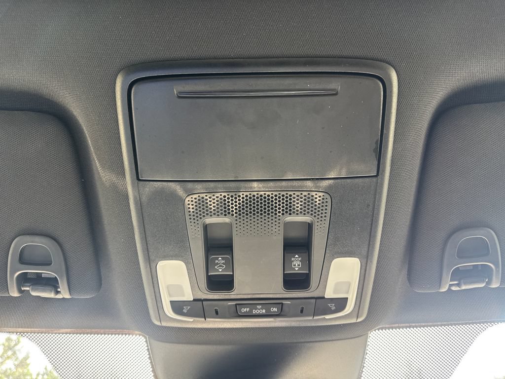 Used 2025 Honda Pilot TrailSport image 28