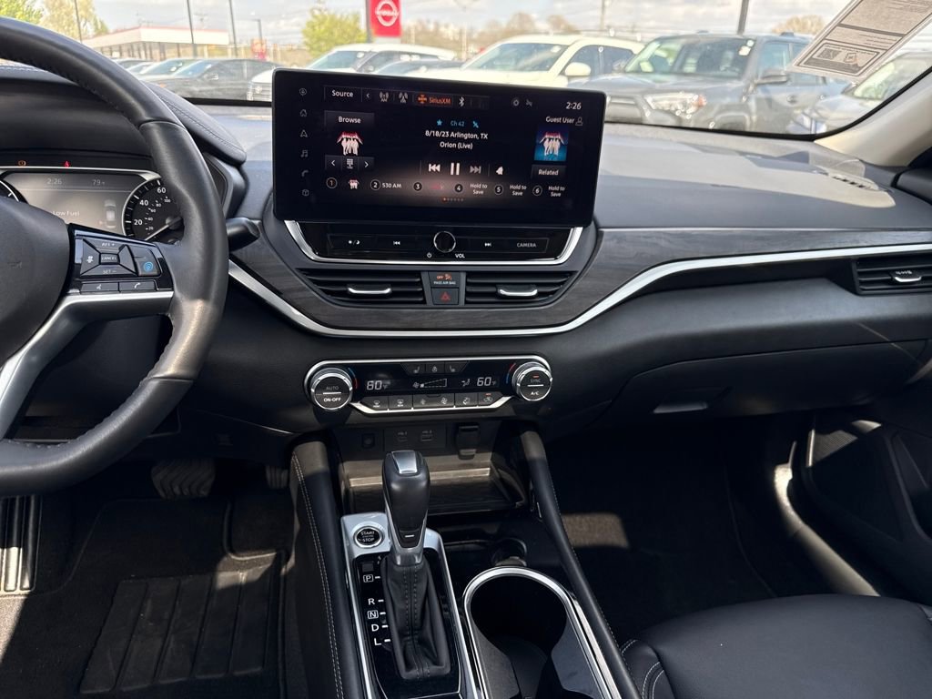 Used 2025 Nissan Altima 2.5 SL AWD/4WD image 19