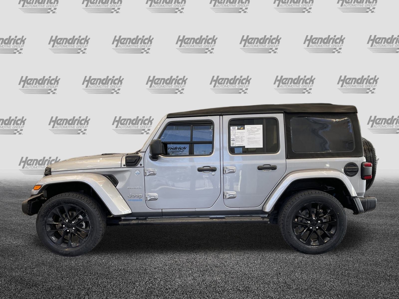 Used 2021 Jeep Wrangler Unlimited Sahara w/ Cold Weather Group AWD/4WD image 7