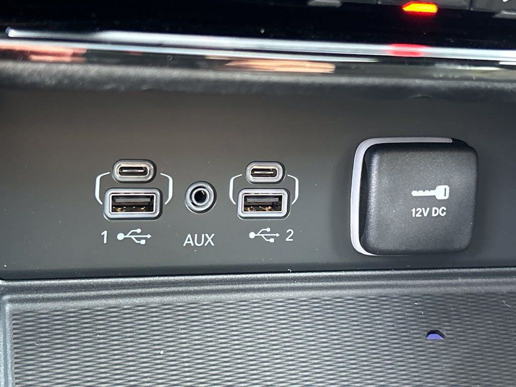 New 2024 Jeep Grand Cherokee Altitude RWD image 38