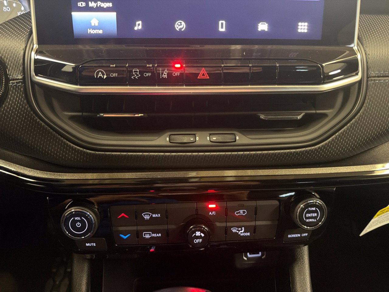 New 2026 Jeep Compass Latitude AWD/4WD image 21
