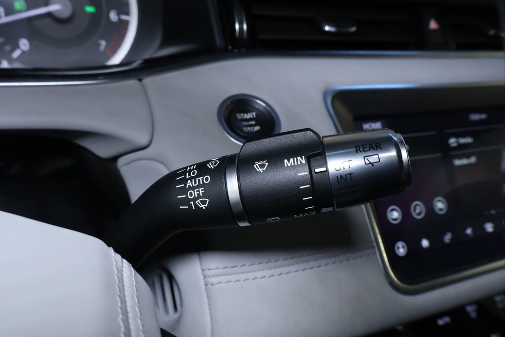 Used 2020 Land Rover Range Rover Evoque S image 22